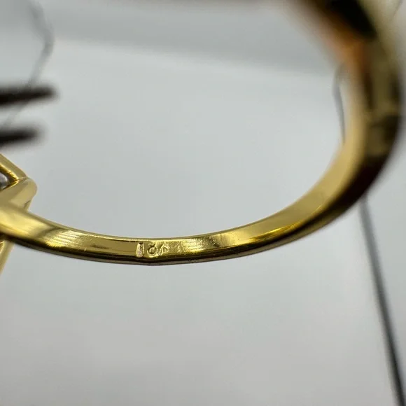 18k 7ct Radiant Cut Ring - Picture 10 of 10